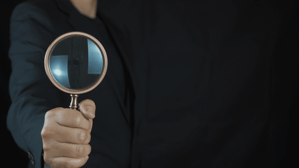An image of a HR Consultant from Ford Keast LLP in London who is conducting a Workplace Investigation